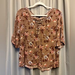 🌺1/2off just like American eagle L 100% viscose floral blouse boho sleeves